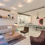 Artist And Design Loft - 10 Guests - 5 Min From Metro
